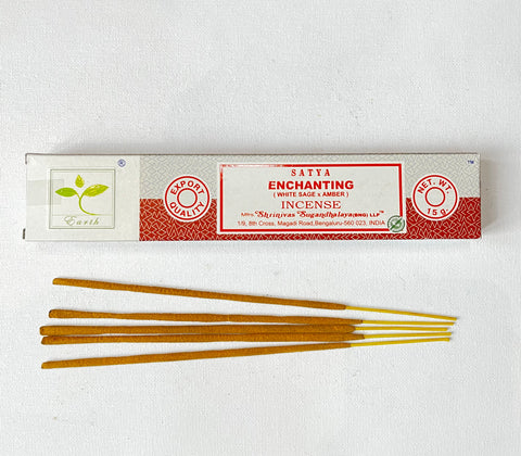 ENCHANTING WHITE SAGE & AMBER SATYA NAG CHAMPA INCENSE STICKS