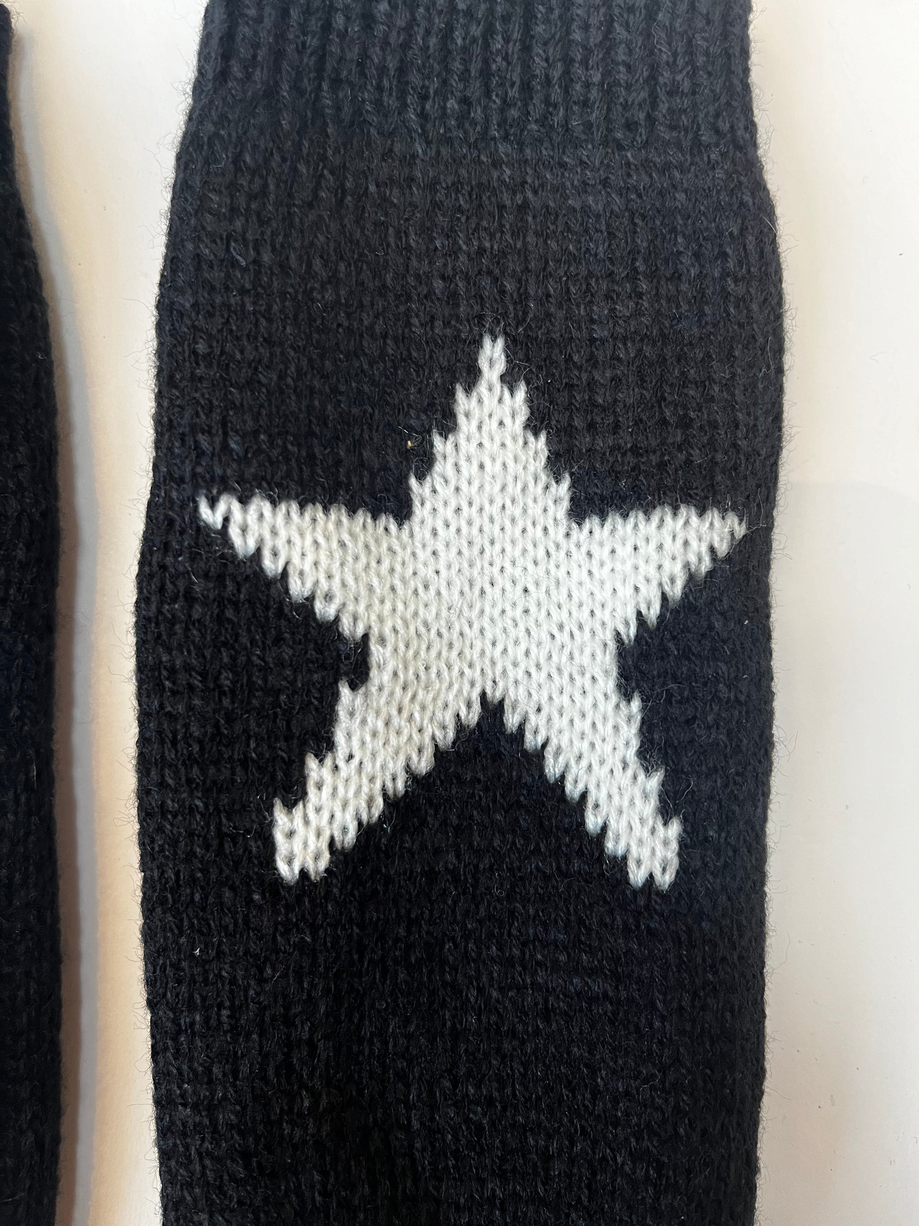 GOTHIC PUNK KNITTED FINGERLESS STAR GLOVES/SLEEVES