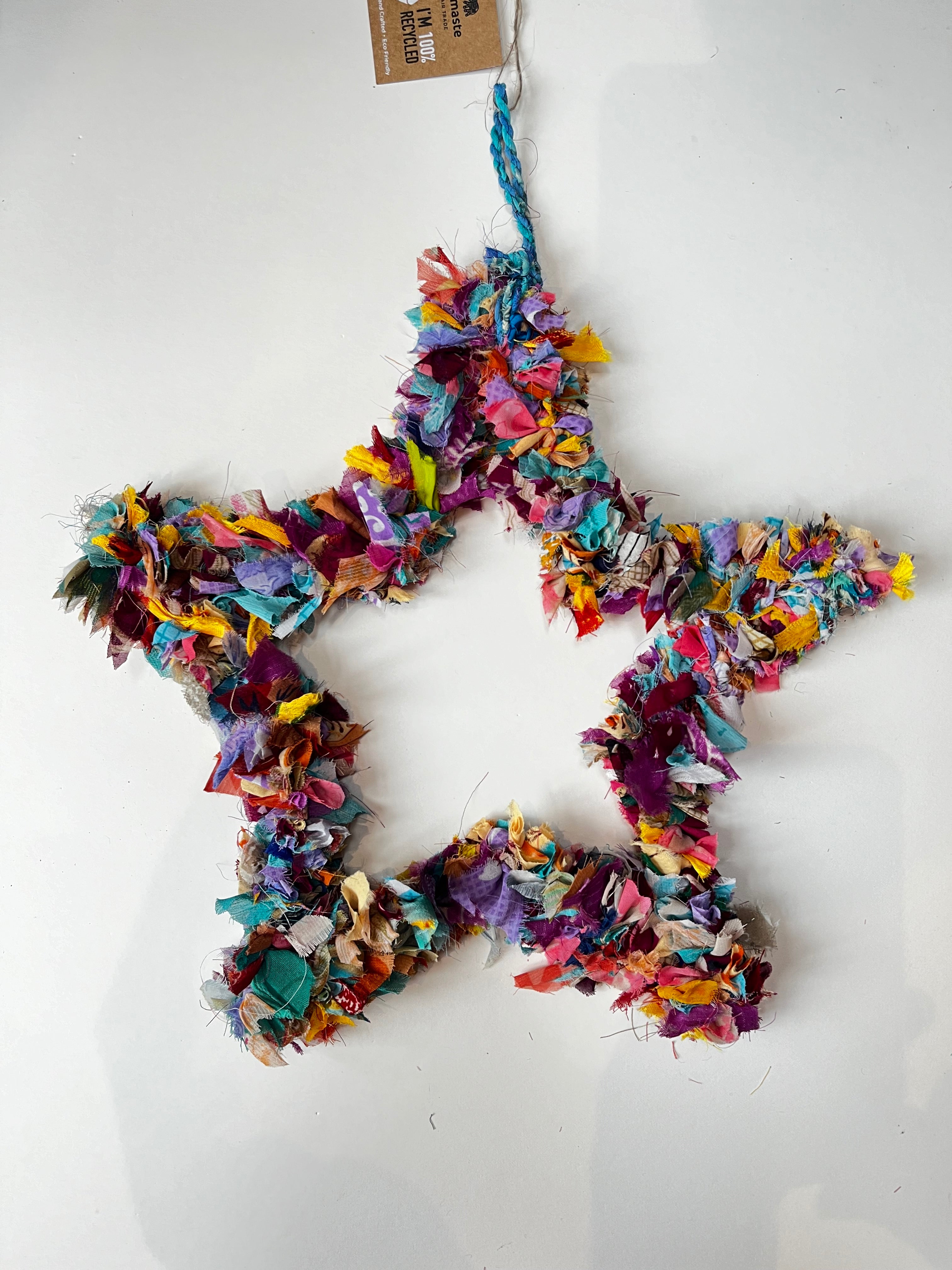 RECYCLED SARI STAR WREATH