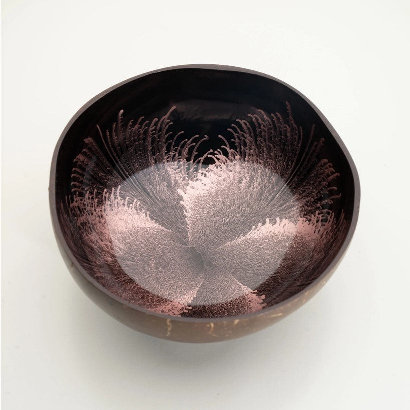 LACQUERED COCONUT BOWLS Feathered