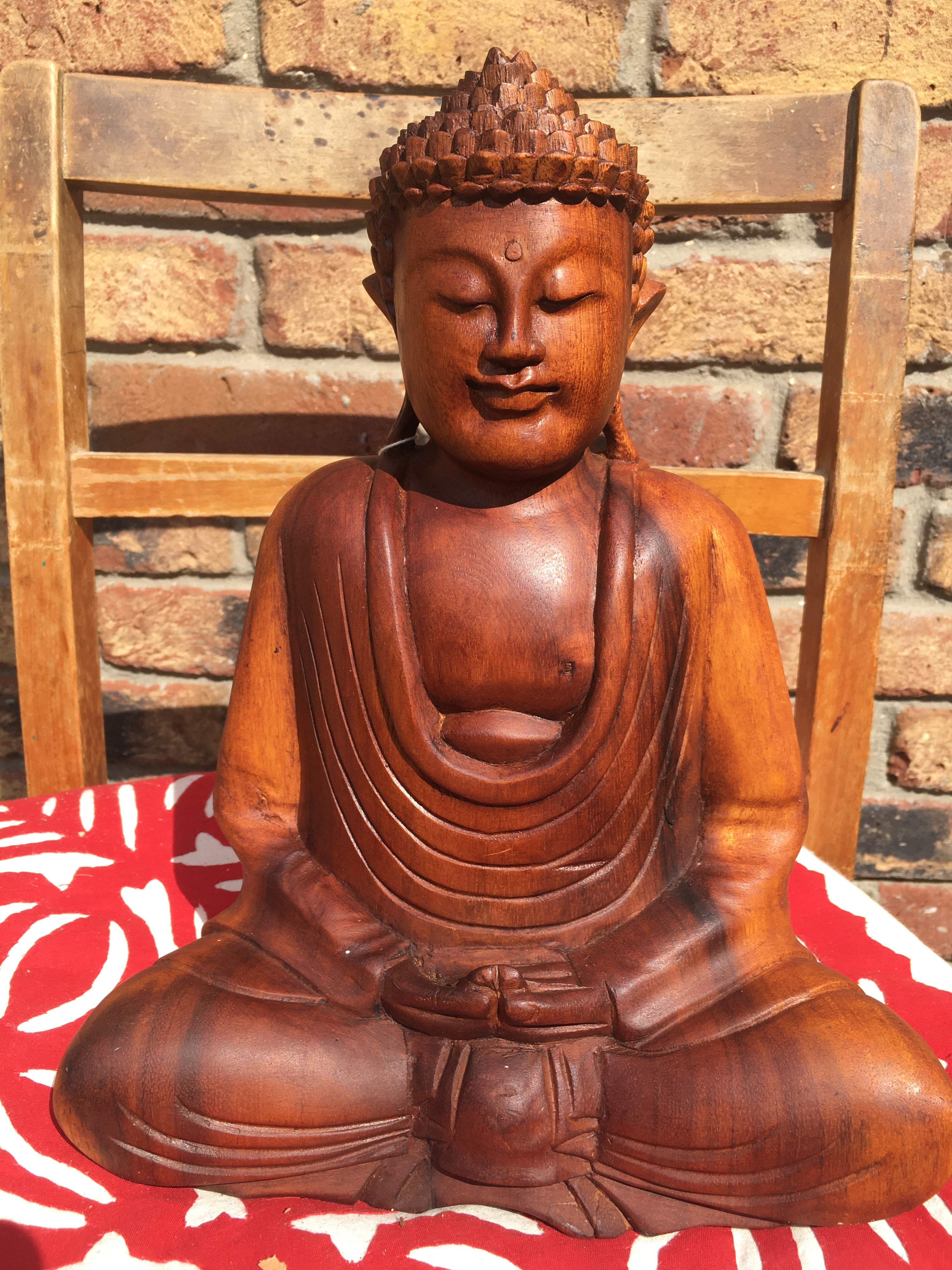 WOODEN MEDITATING/PRAYING BUDDHA STATUE 30 cm 1