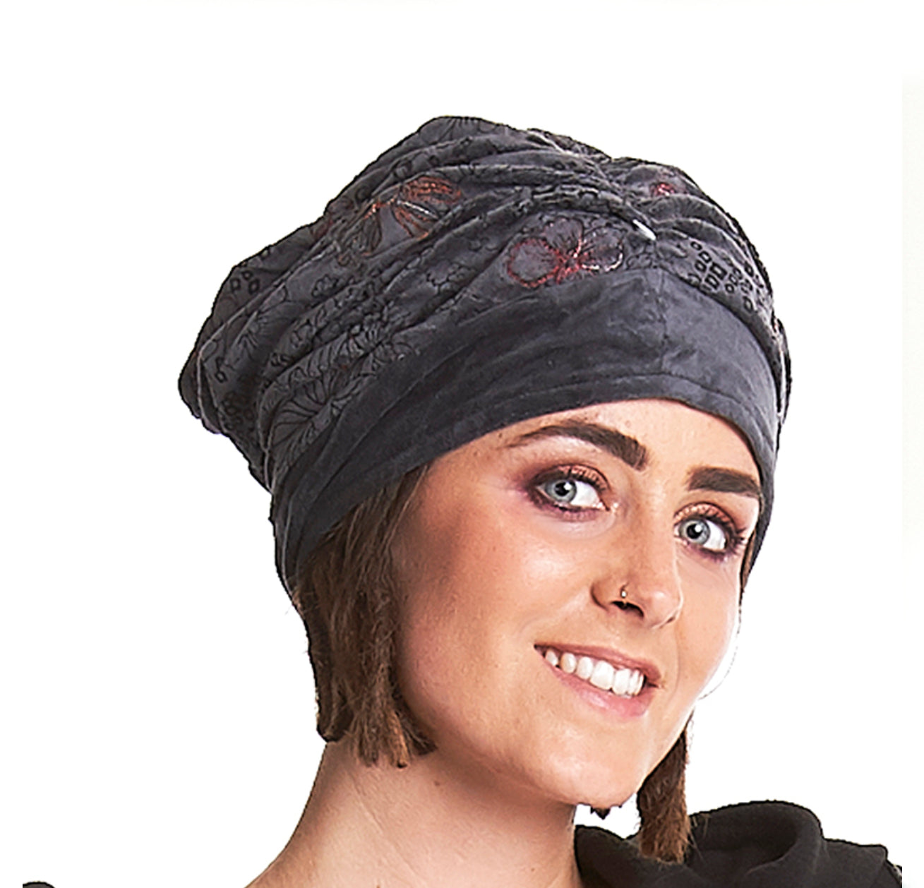 STRETCHED FABRIC VELVET HAT